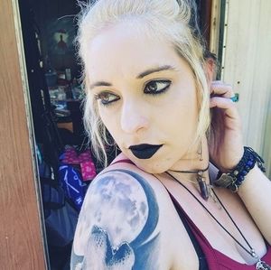 Meet your Posher, Cydney